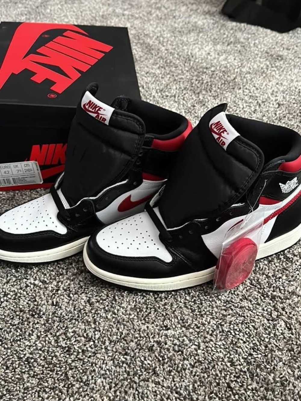 Nike Air Jordan 1 High - Black/White/Red